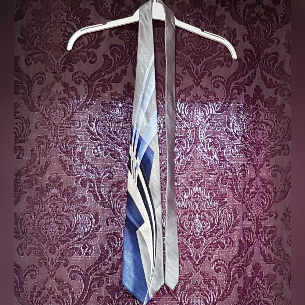 Truly Classic Men's Neck Tie Gold Blue Black Pattern Vintage 100% Silk
